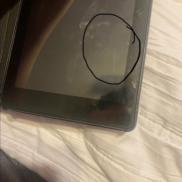 Amazon Kindle HD 7 w/ Case - Picture 4 of 4